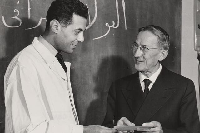 Jaroslav Heyrovský (vpravo) | Foto: archiv ÚFCH J. Heyrovského AV ČR